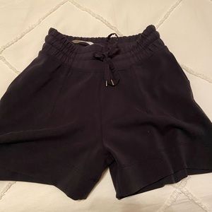 Lululemon soft ambitions high rise shorts